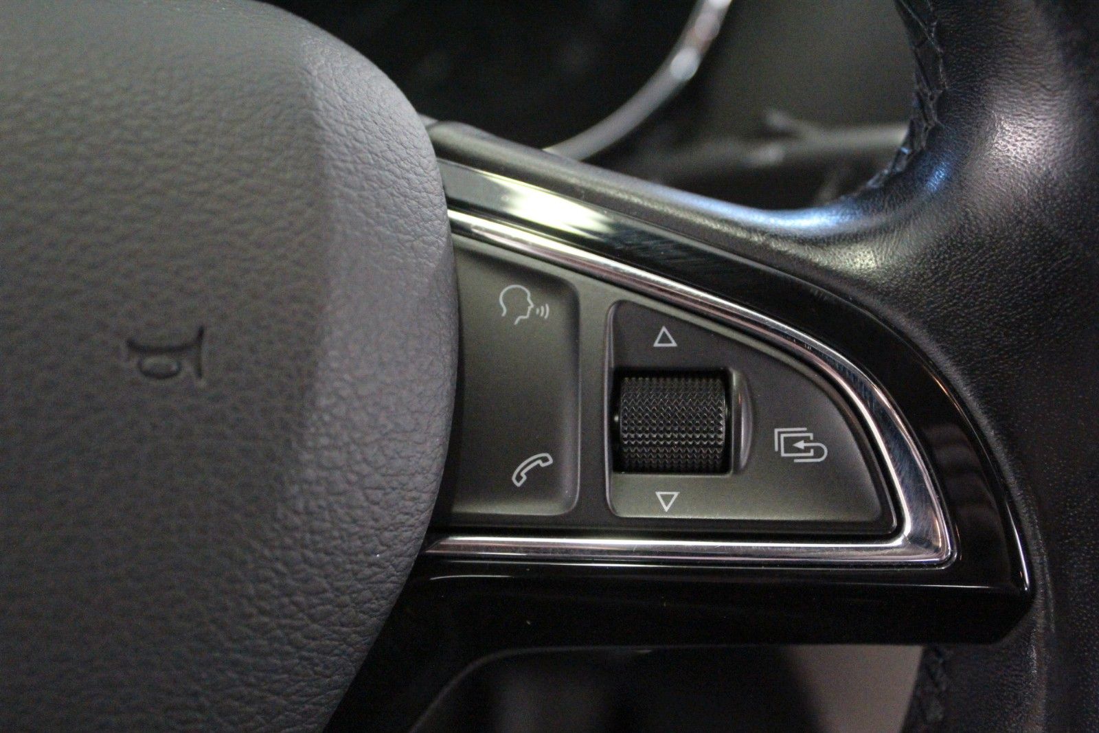 Fahrzeugabbildung SKODA Yeti 1.2 TSI Ambition AHK *Winterräder