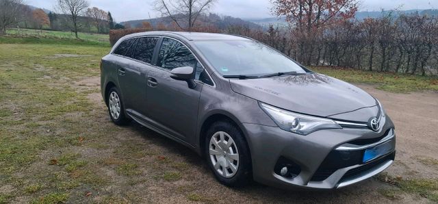 Toyota TOYOTA AVENSIS EDITON S + Touring Sports