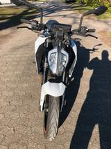 KTM Duke 125 - KTM 125