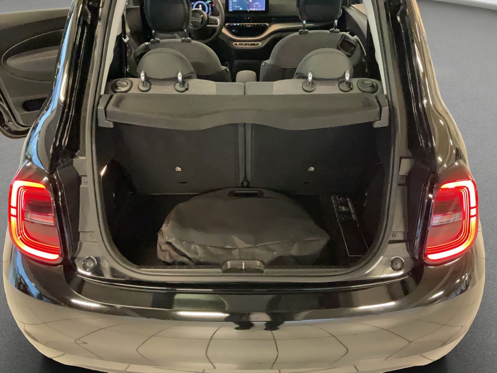 Fahrzeugabbildung Fiat 500e Icon