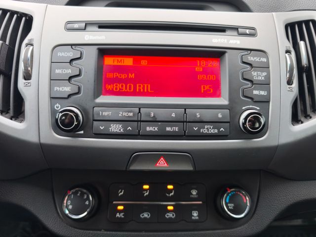 Kia Sportage Attract 2WD*Klima*AHK*Alu*6.Gang*