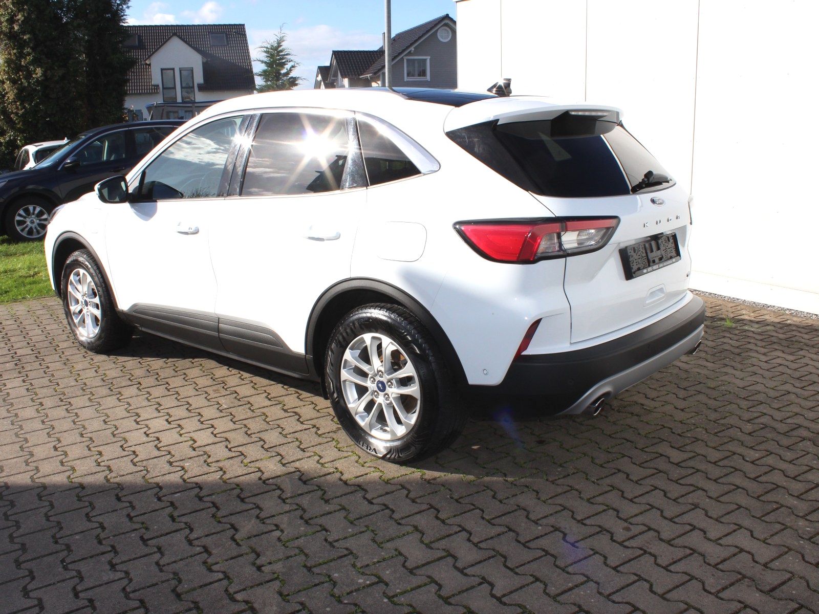Fahrzeugabbildung Ford Kuga Plug-In Hybrid Titanium 2,5 Duratec