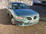 Nissan Almera wenig km - Nissan aus 2001
