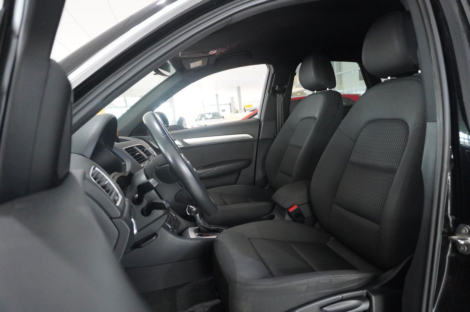 Fahrzeugabbildung Audi Q3 1.4 TFSI DESIGN S-TRONIC NAVI/SHZ/PDC/AHK