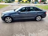 Mercedes-Benz 220 - Mercedes-Benz 220 aus 2009