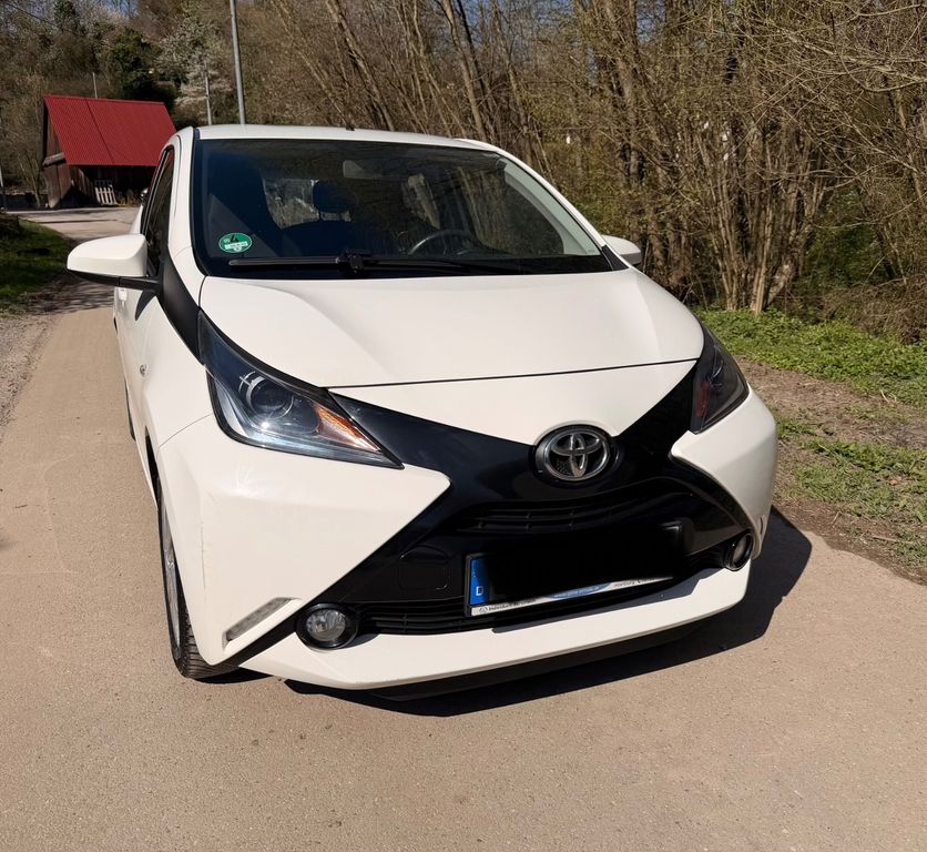 Image of Toyota Aygo (X)
