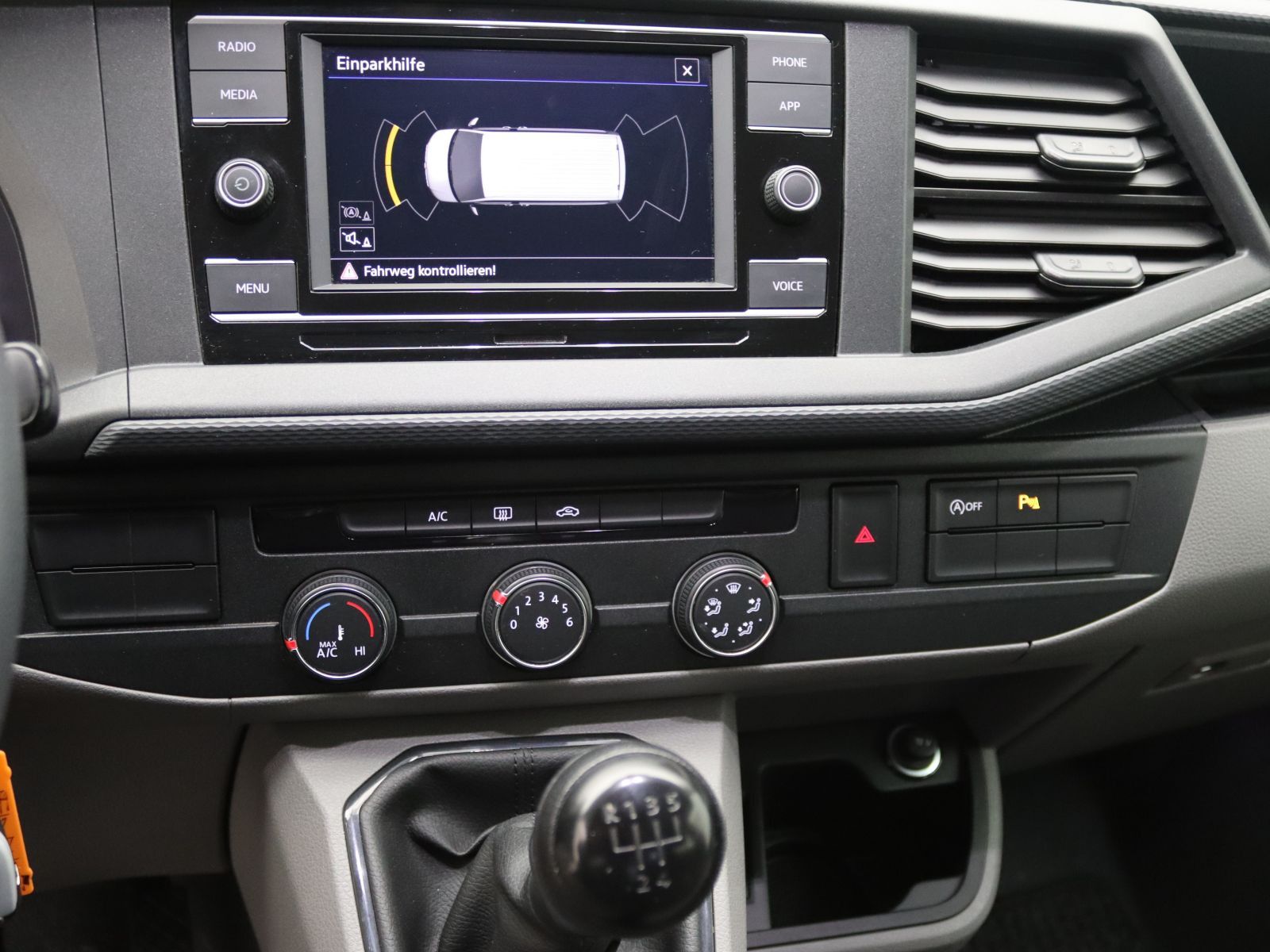 Volkswagen T6 Kombi - Bild 16