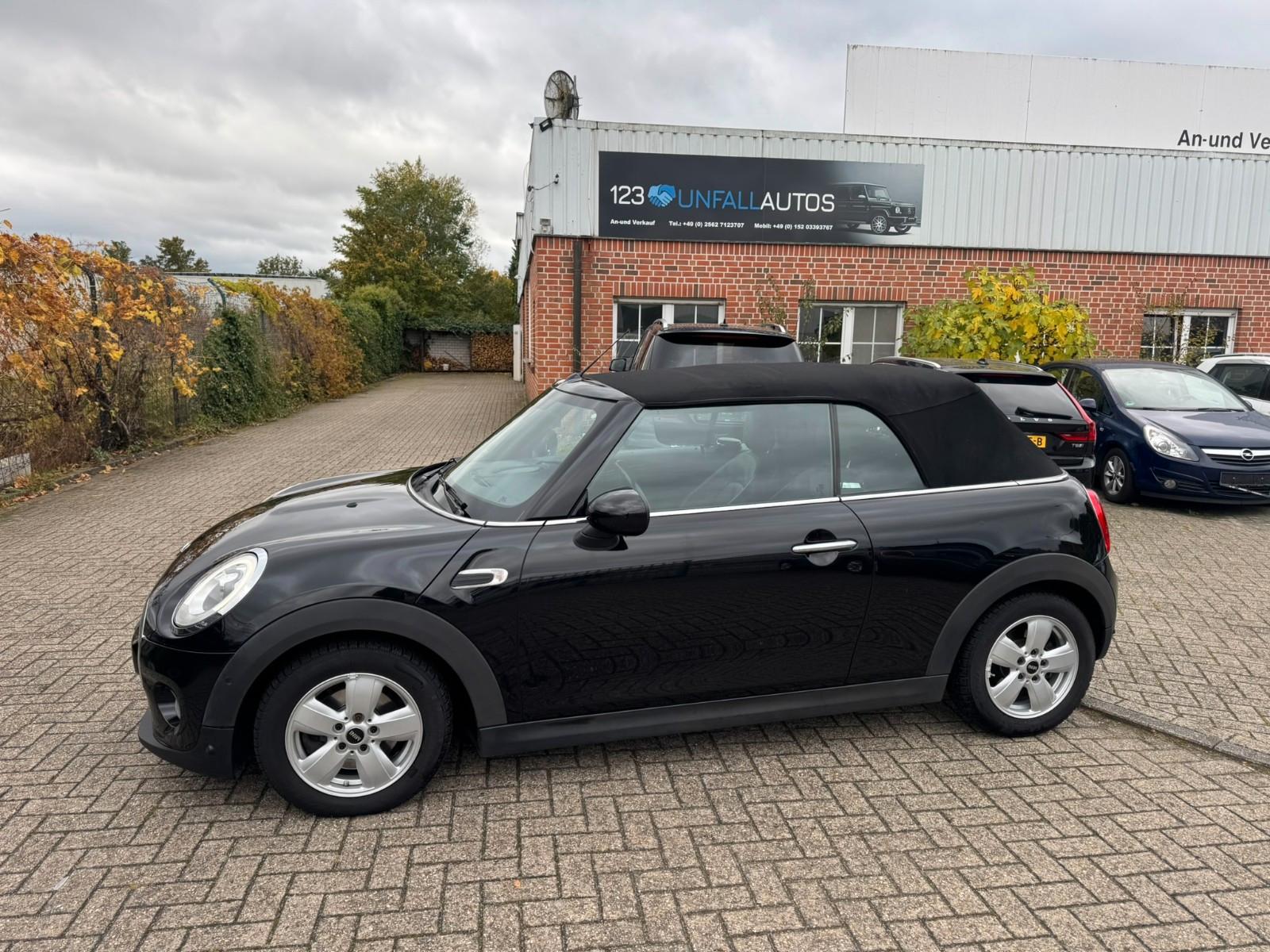 MINI COOPER Cabrio Automatik * NAVI - LEDER *