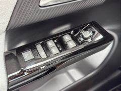 Fahrzeugabbildung Citroën C5 Aircross 145 Hybrid MAX *TEAM D* NAVI 360°
