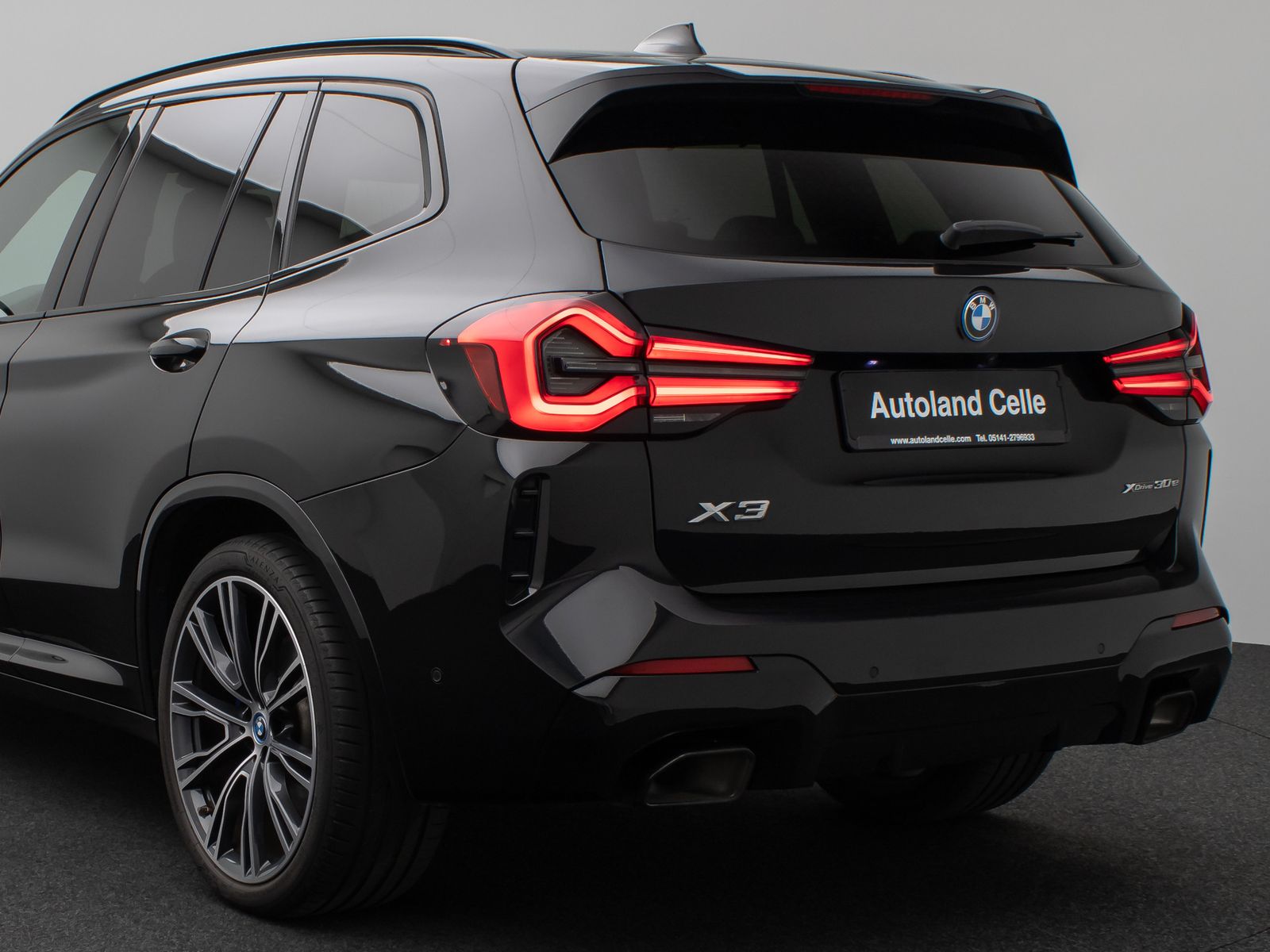 Fahrzeugabbildung BMW X3 xD30e M Sport Panorama Kamera HUD DAB H/K 21"