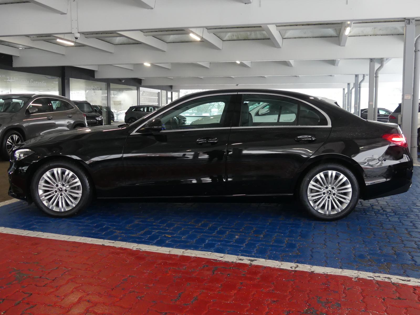 Mercedes-Benz C 180 Avantgarde +AssistPaket+LED-Scheinw+Ambien