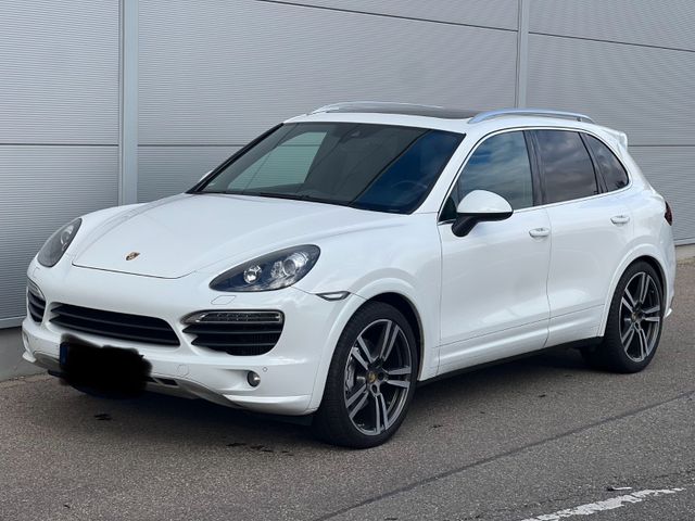 Porsche Cayenne S Diesel GTS BOSE SPORT CHRONO