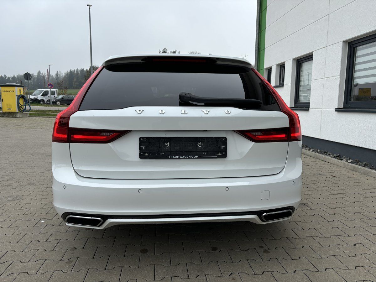 Volvo V90 (D4 R-Design Leder/Panorama/ACC/20Zoll/DAB/)