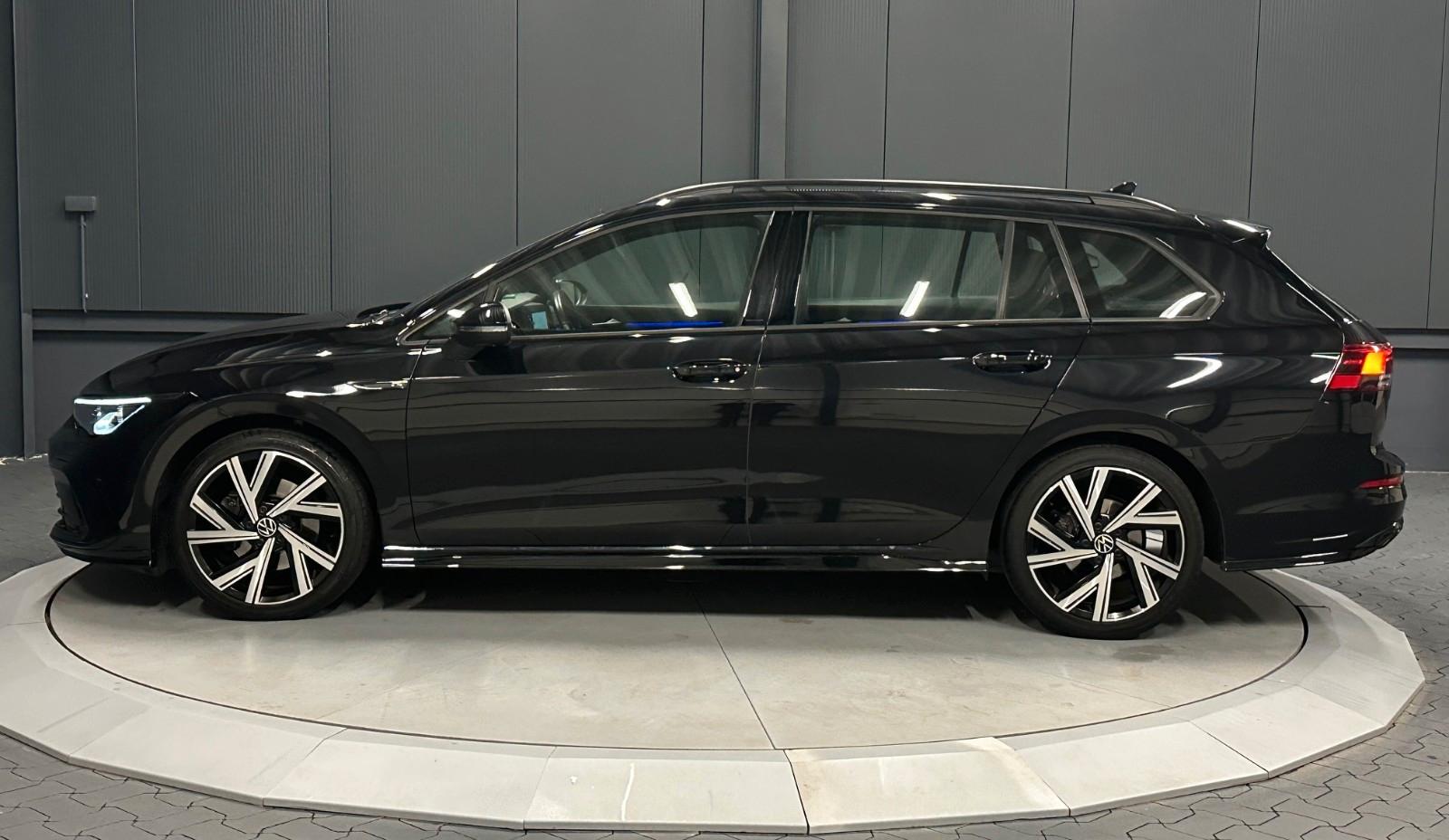 Volkswagen Golf VIII Variant R-Line *Black Style*18Zoll*AHK