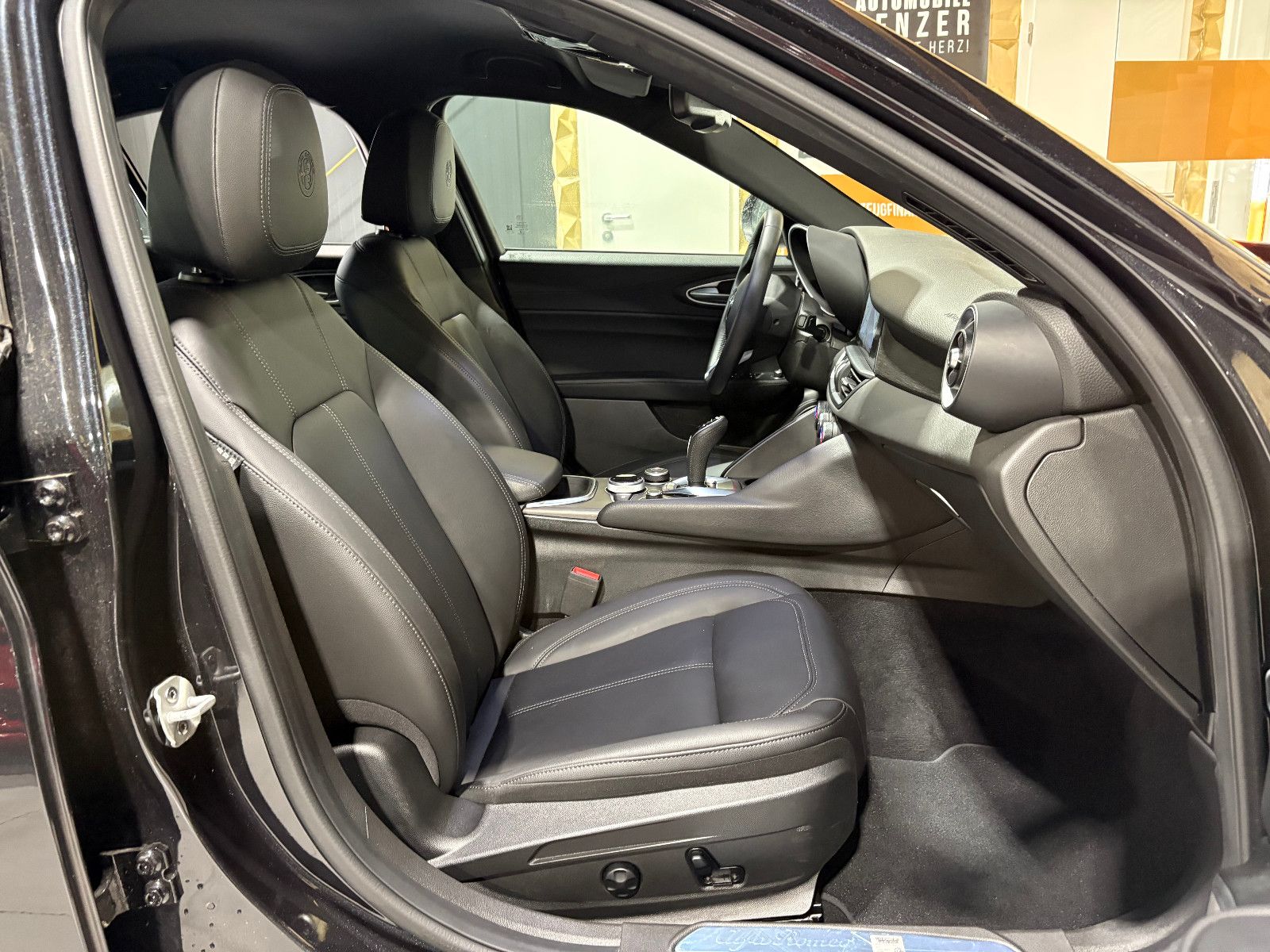 Fahrzeugabbildung Alfa Romeo Giulia Ti Q4/MEMORY/KAMERA/NAVI/ACC/APPLE/SHZ