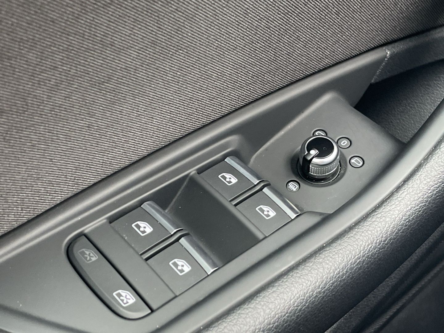 A4 Avant 40 2.0 TFSI S tronic AHK/Kamera/App-Con