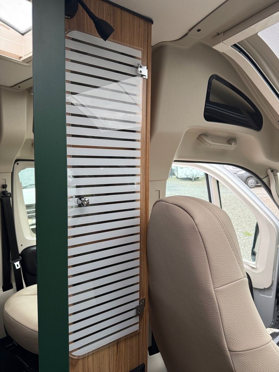 Fahrzeugabbildung Karmann Dexter DE 600 Captain-Chair-Sitze, Automatik
