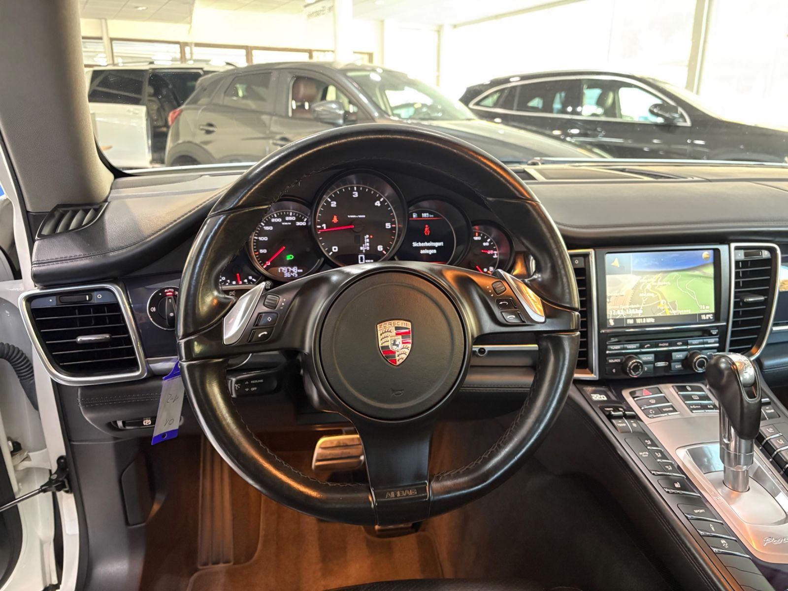 Fahrzeugabbildung Porsche Panamera Diesel * Carraraweiß * SCHIEBEDACH*