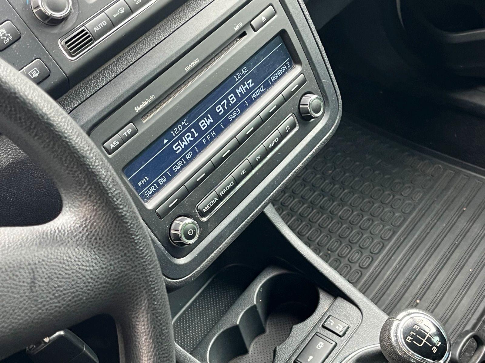 Skoda Fabia 2012 — photo 11