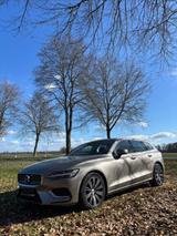Volvo V60 D4 AWD Geartronic Inscription 2. Hand - silberne Volvo V60