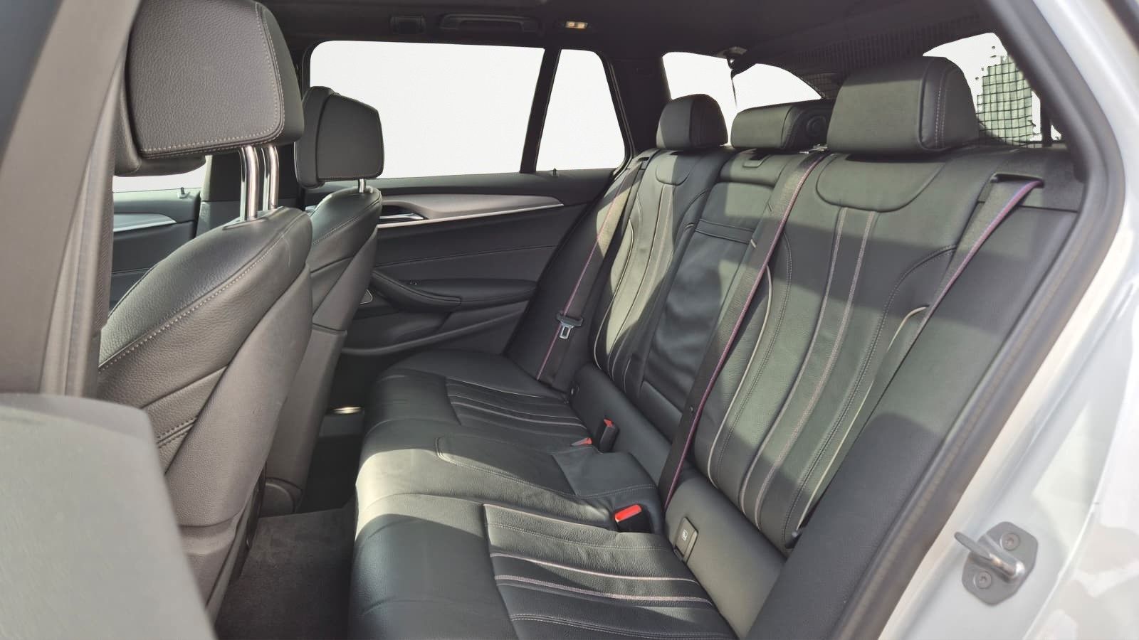 Fahrzeugabbildung BMW 530D XDRIVE M SPORT H&K MEMORY HUD KAM PANO AHK