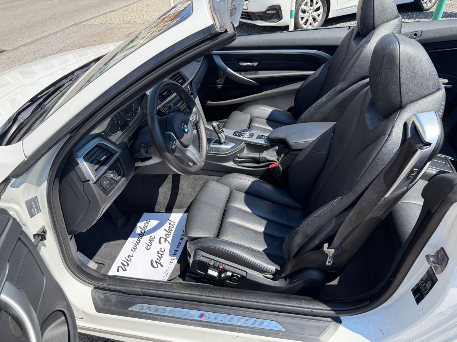 Fahrzeugabbildung BMW 420 i Cabrio M SPORT 1-HAND NAVI AUTOMATIK LED