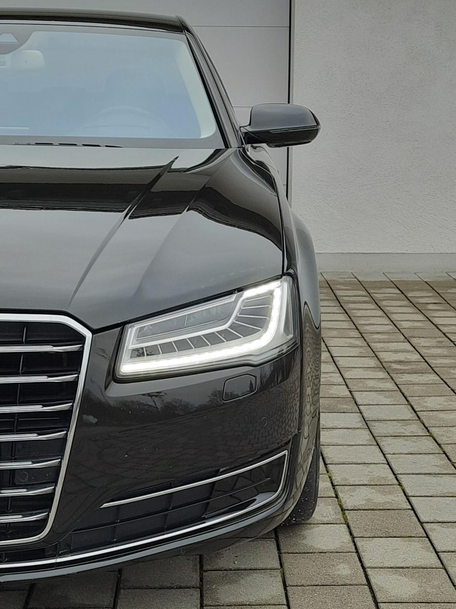 Audi A8 3.0 TDI quattro/LED/HuD/StdH/Kam/AhK