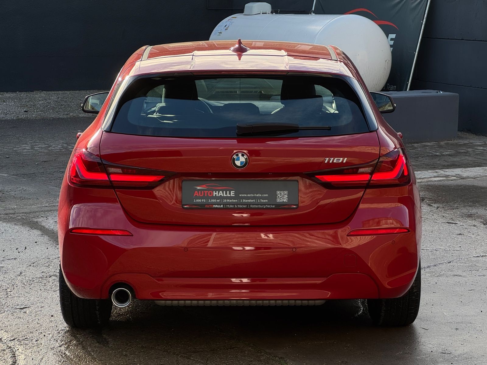 Fahrzeugabbildung BMW 118i F40 Advantage LCProf Navi Temp PDC LED DAB