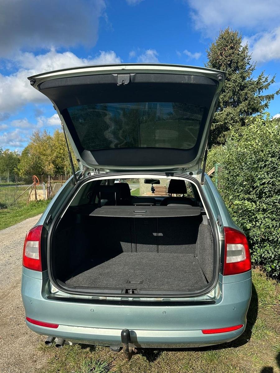 Skoda Octavia 2010 — photo 7