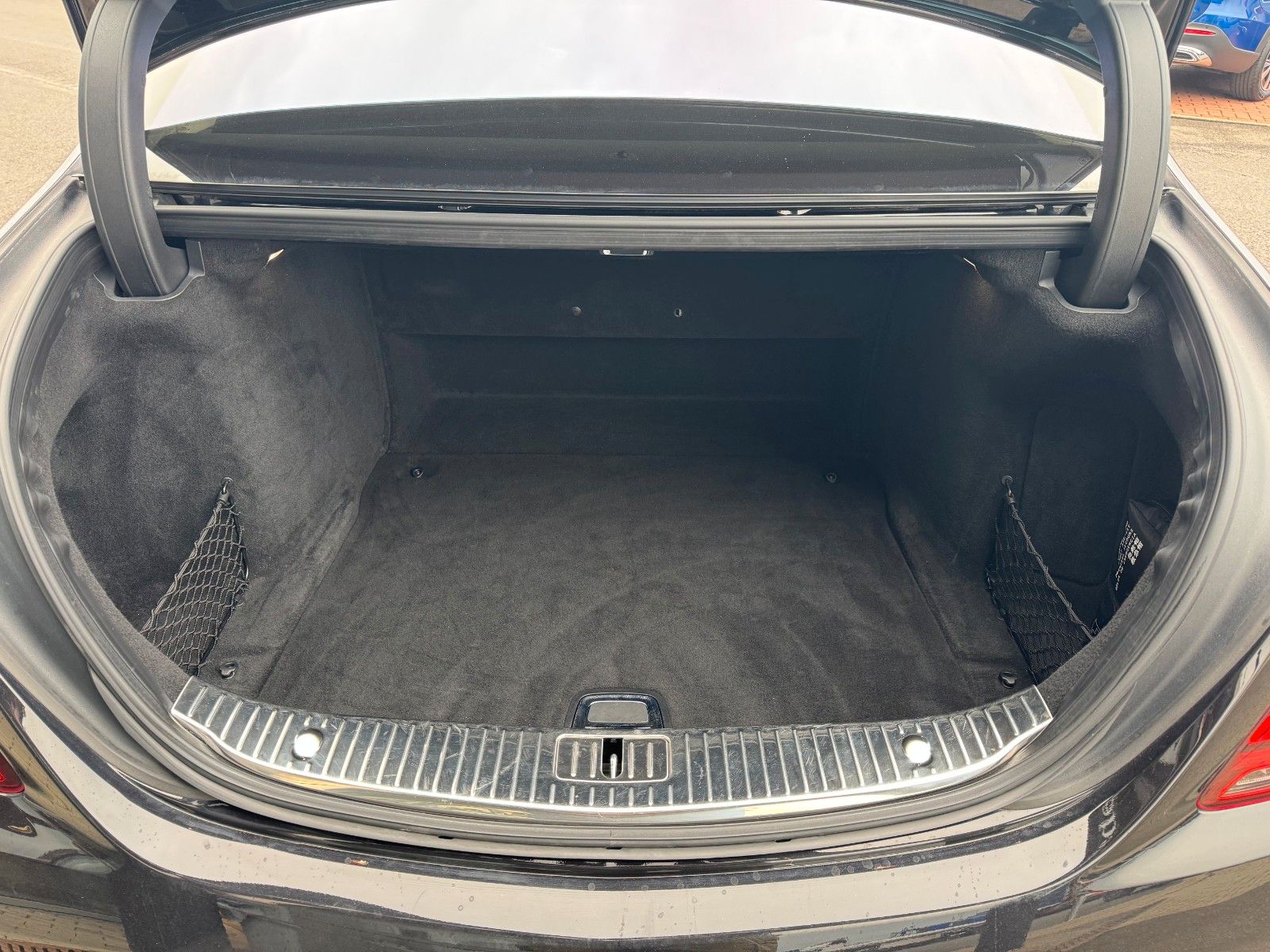 Fahrzeugabbildung Mercedes-Benz S 600 L Chauffeur+Nachtsicht+Pano+HUD+360