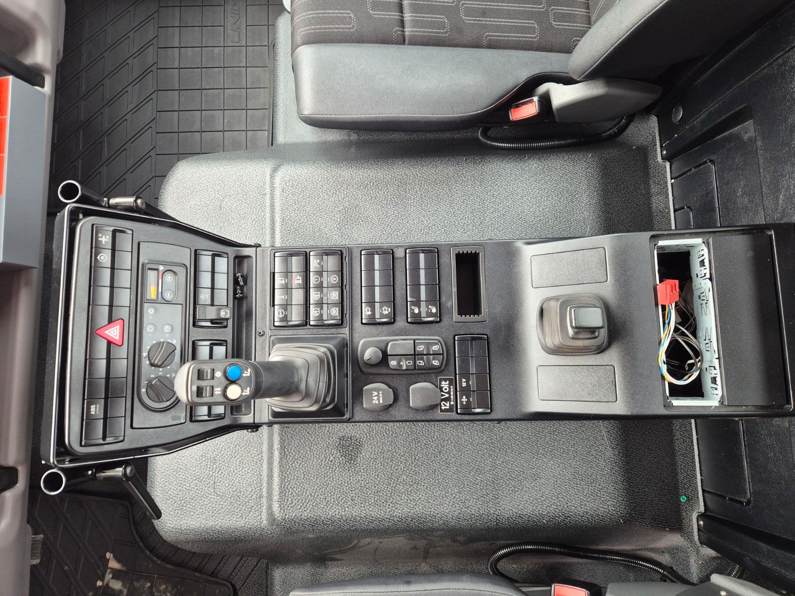 Fahrzeugabbildung Mercedes-Benz Unimog U530 4x4 Jotha VarioPilot Zapfwelle Hydro