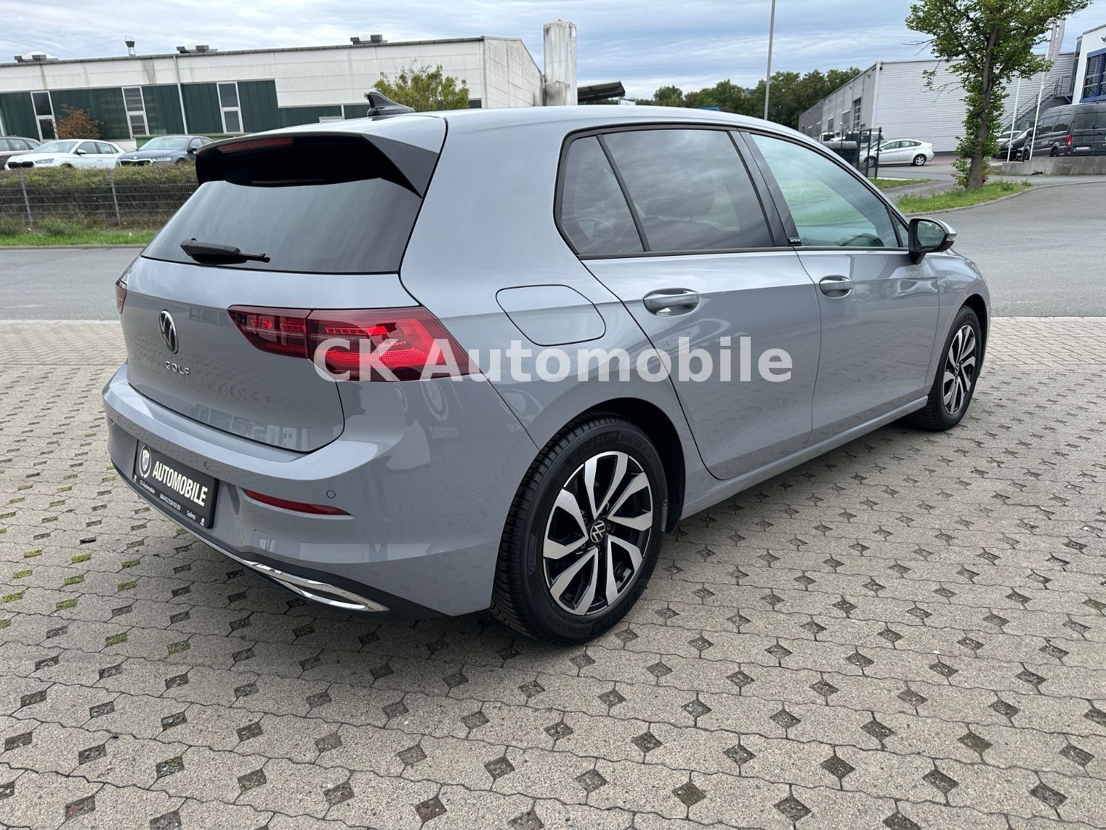 Fahrzeugabbildung Volkswagen Golf VIII Lim. Active 1.5 TSI/Navi/LED/ACC/PDC