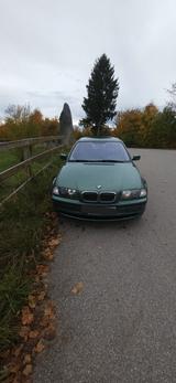 BMW E46 323i  Limousine - BMW 323 aus 1999: 323i