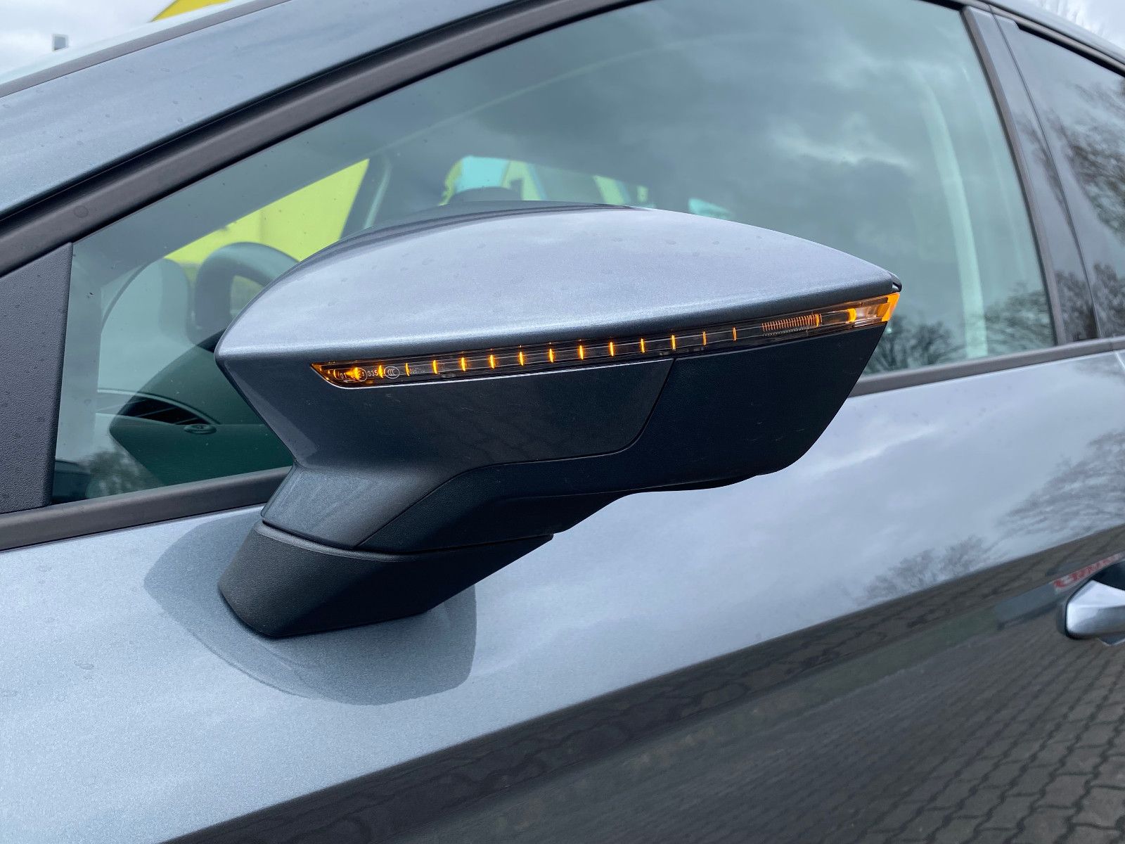 Fahrzeugabbildung SEAT Leon Style 1,0 TSI DSG *Winterpaket