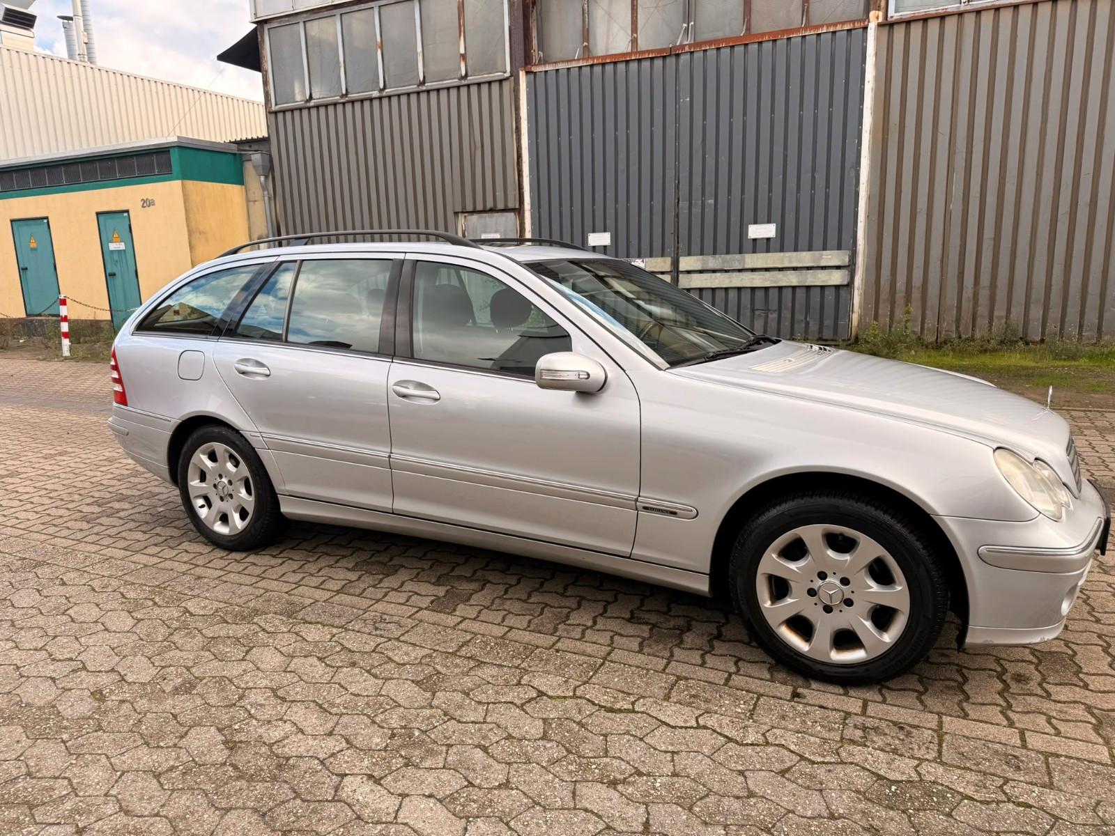 Mercedes-Benz C200 2006 — photo 23