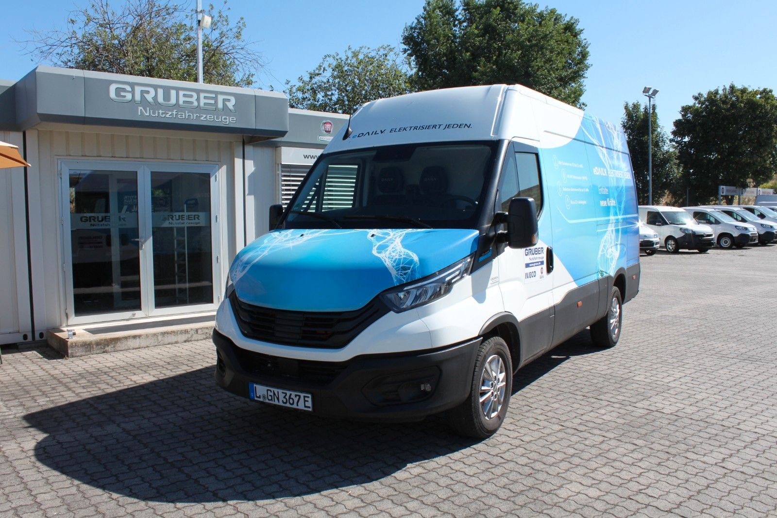 Fahrzeugabbildung Iveco E Daily 38S14E V / 2 Batterien / 74 kWh