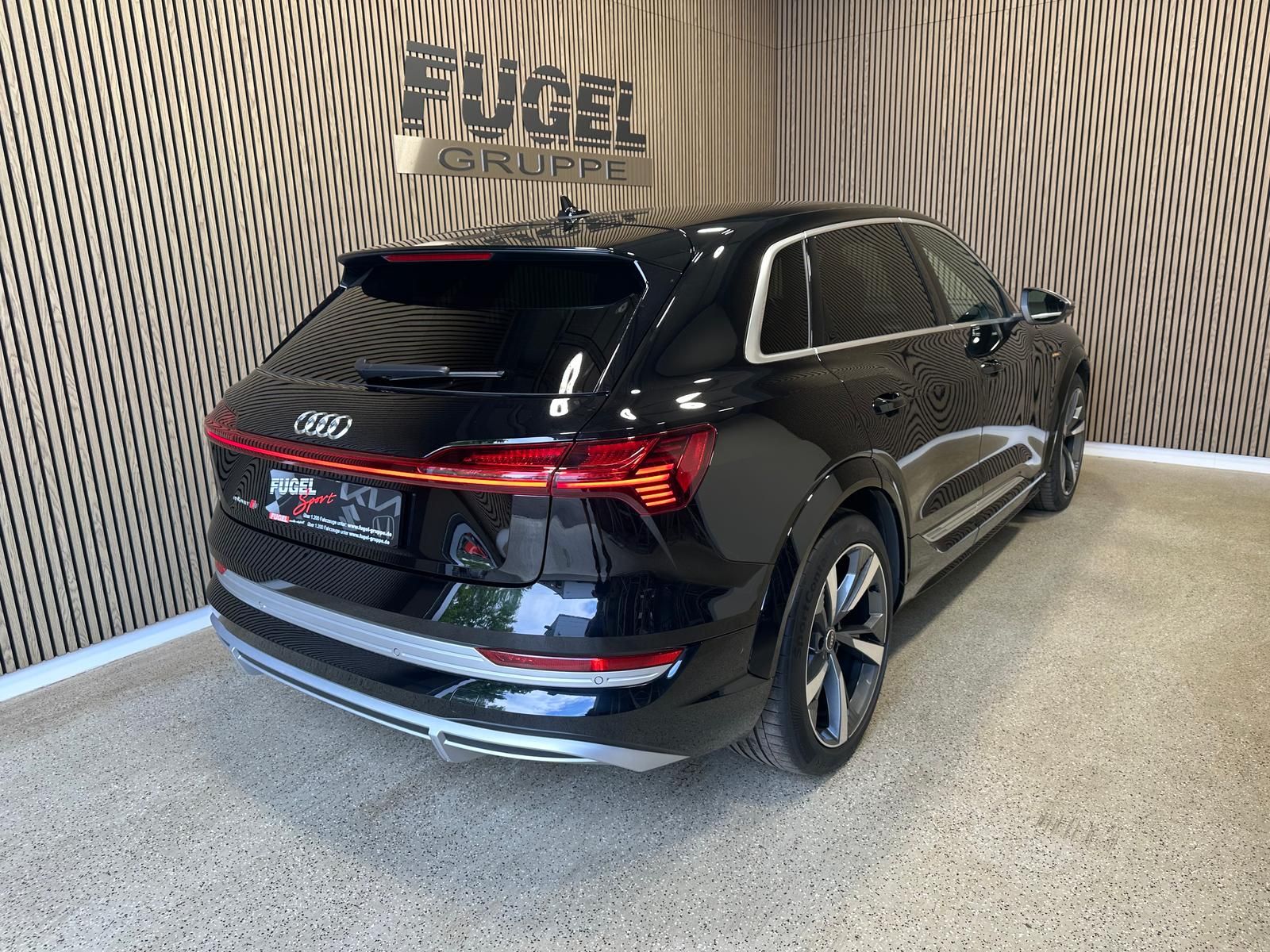 Audi e-tron S quattro 95kWh LED Navi Sound ACC RFK foto 5