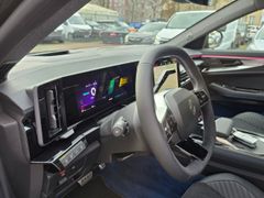 Fahrzeugabbildung Rafale Atelier Alpine E-Tech Plug-in 300 4x4 SOL