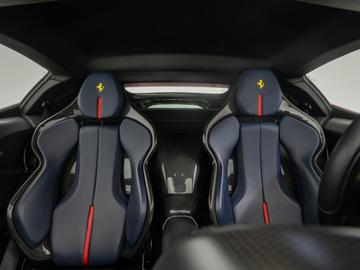 2021 Ferrari SF90 照片 8