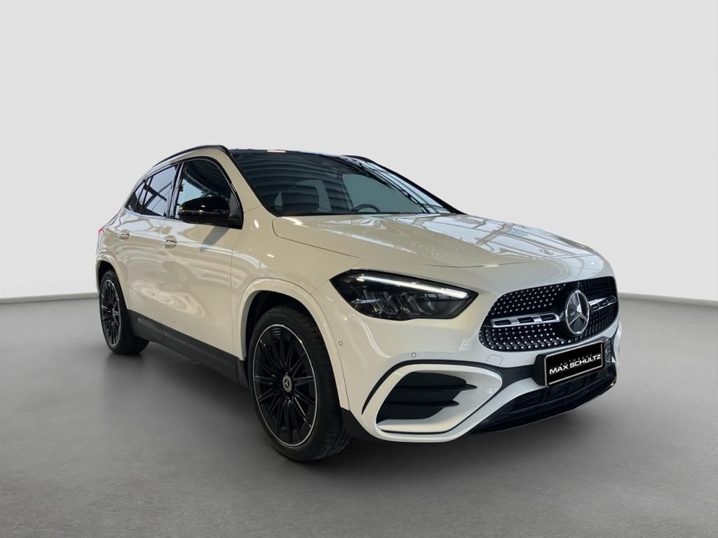 Fahrzeugabbildung Mercedes-Benz GLA 200 AMG*NIGHT*PANO*AHK*KEYL*BURM*360°KAMERA