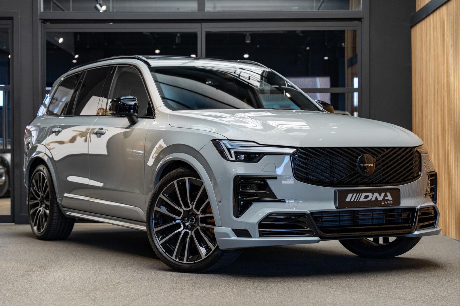 Volvo XC90 T8 Plug-in hybrid AWD Ultra Black Edition 2