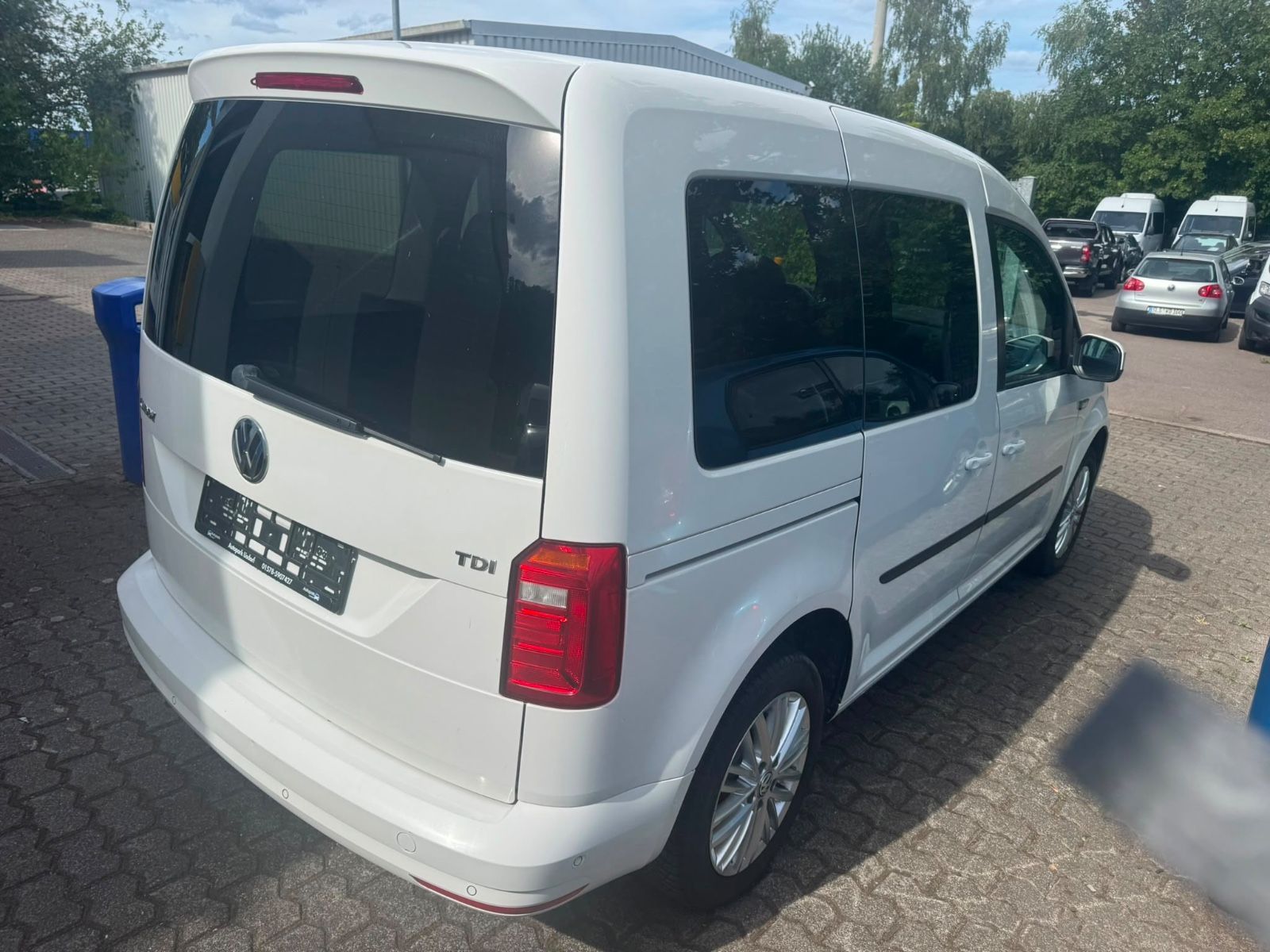 Fahrzeugabbildung Volkswagen Caddy PKW BMT Navi+Bluetooth+Sitzheizung
