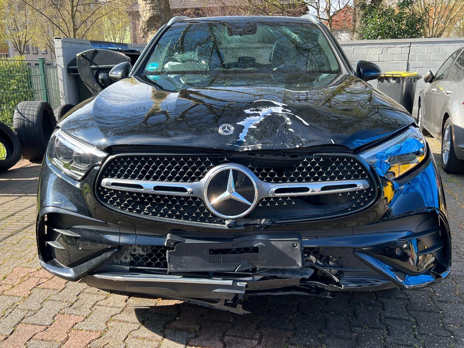 Mercedes-Benz GLC 220 d 4M AMG PANO 360° DTR HEAD-UP KEYLESS