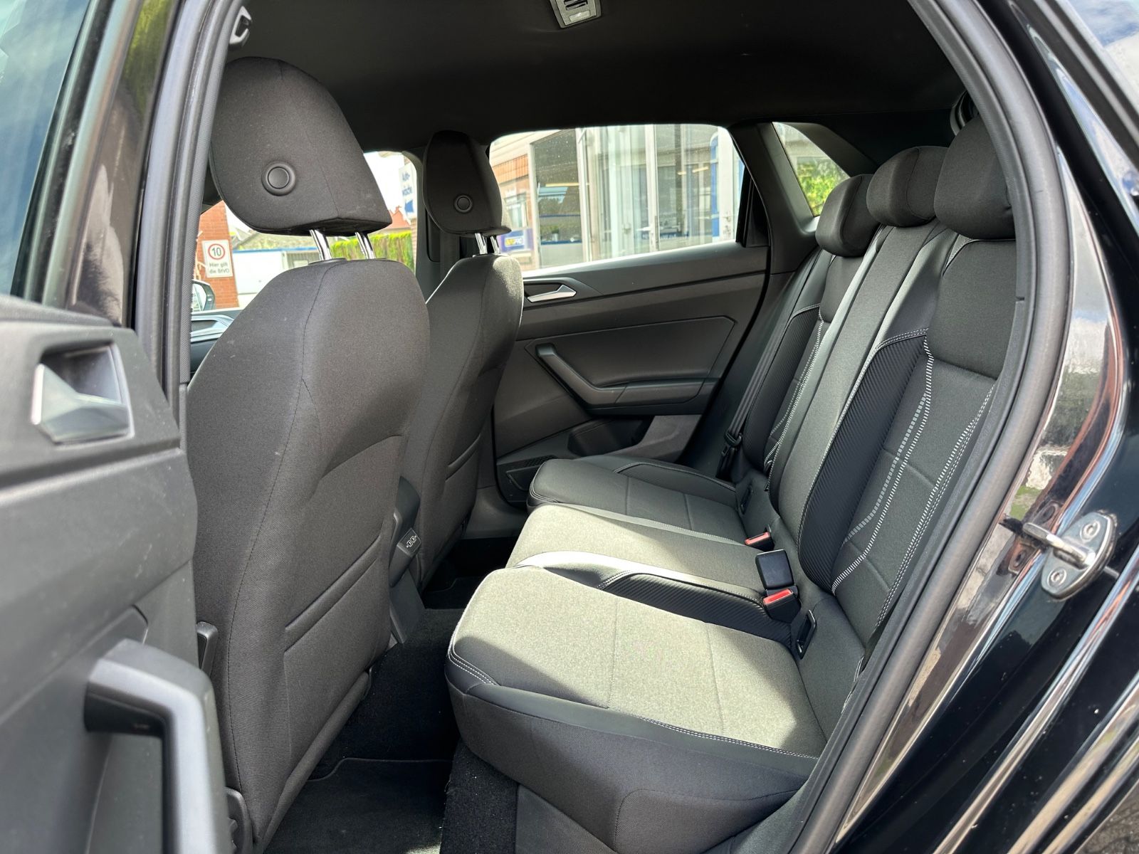 Fahrzeugabbildung Volkswagen Polo 1.6 TDI Highline Navi/SHZG/ParkAssist/BT