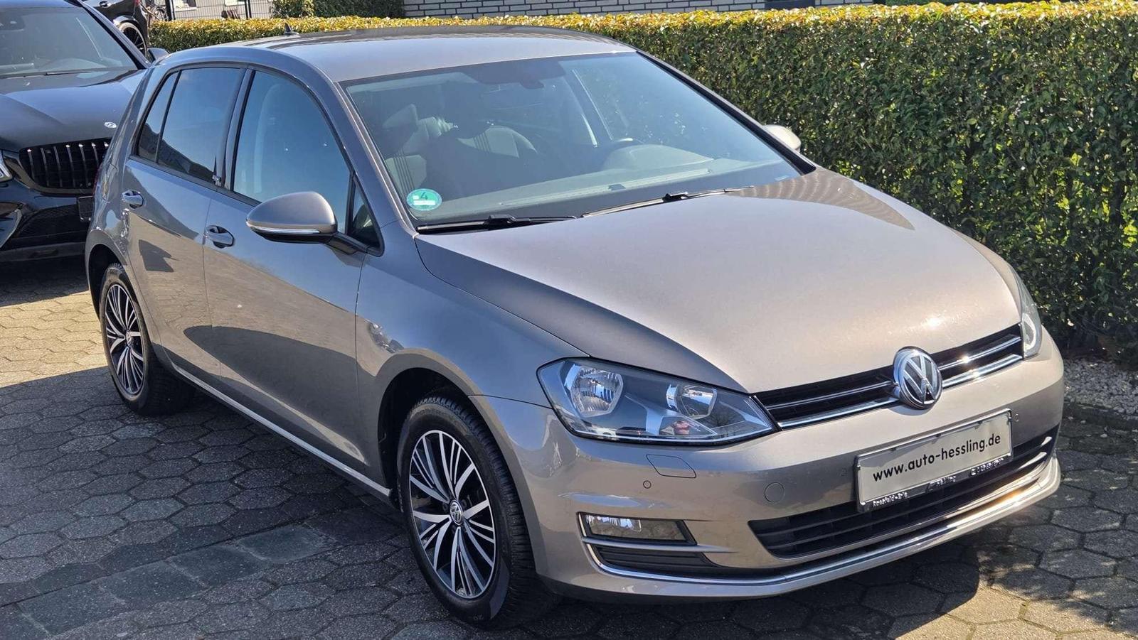 Volkswagen Golf Allstar BMT NAVI Einparkhilfe Sitzheizung