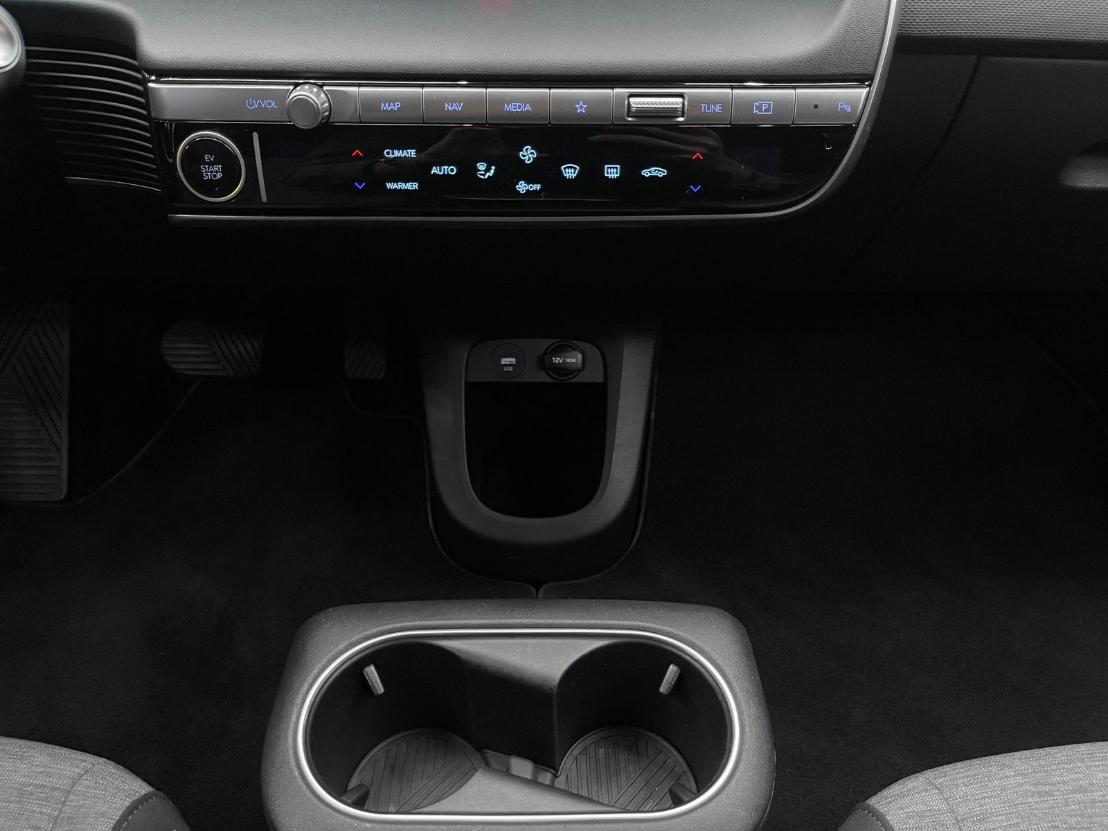 Fahrzeugabbildung Hyundai Ioniq 5 Dynamiq LED+NAVI+SITHZ+KAMERA+ACC+WP+19"