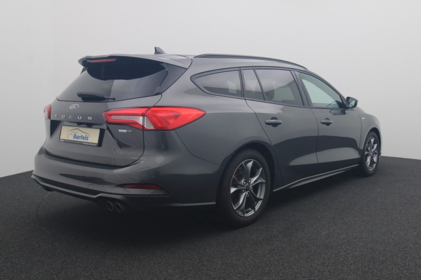 Fahrzeugabbildung Ford Focus 1.0 Turnier ST-Line X EcoBoost M-Hybrid