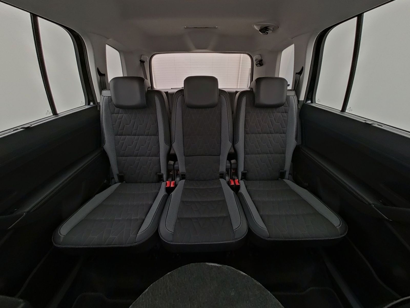 Volkswagen Touran - Bild 16