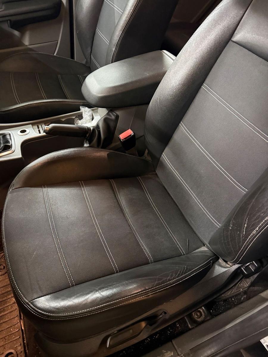 Ford Focus 2009 — photo 11