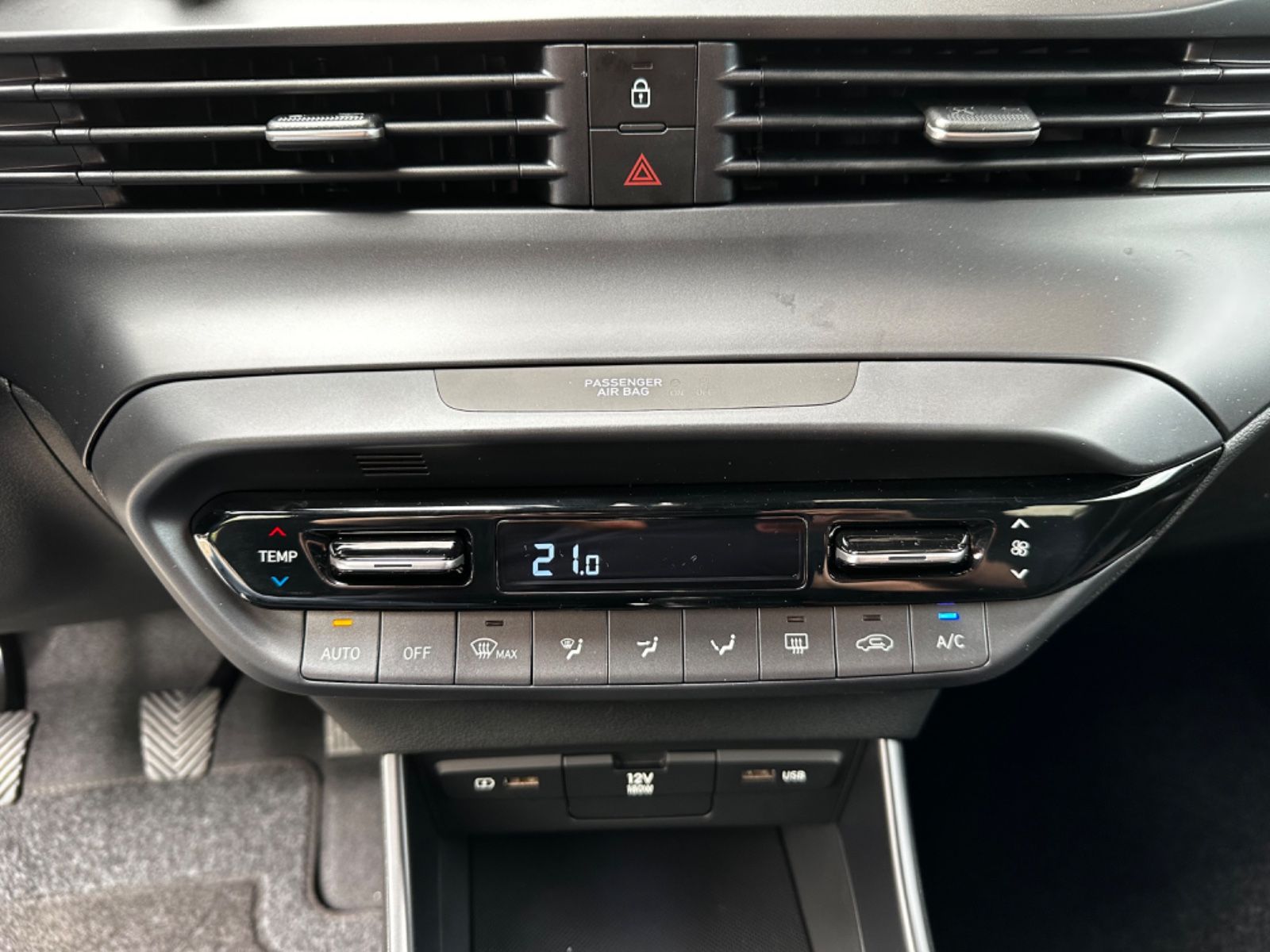 Fahrzeugabbildung Hyundai i20 1.0 T-GDI  Connect & Go NAVI KAMERA SOUND